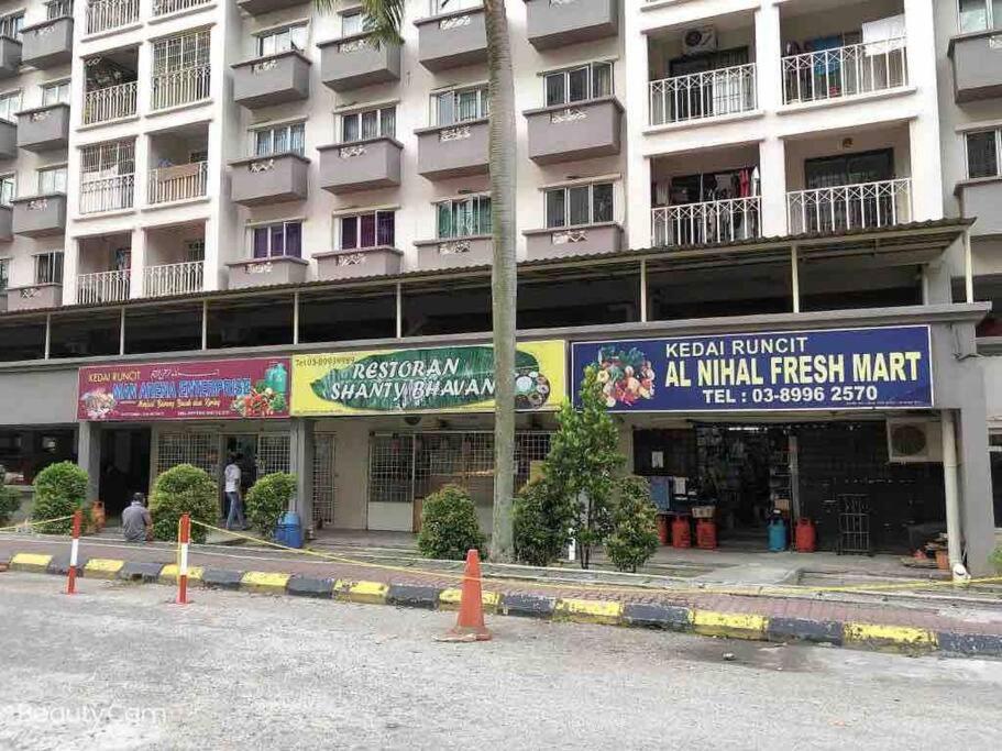 Arena Stadium Bukit Jalil Furnished, Air Con Pangsapuri