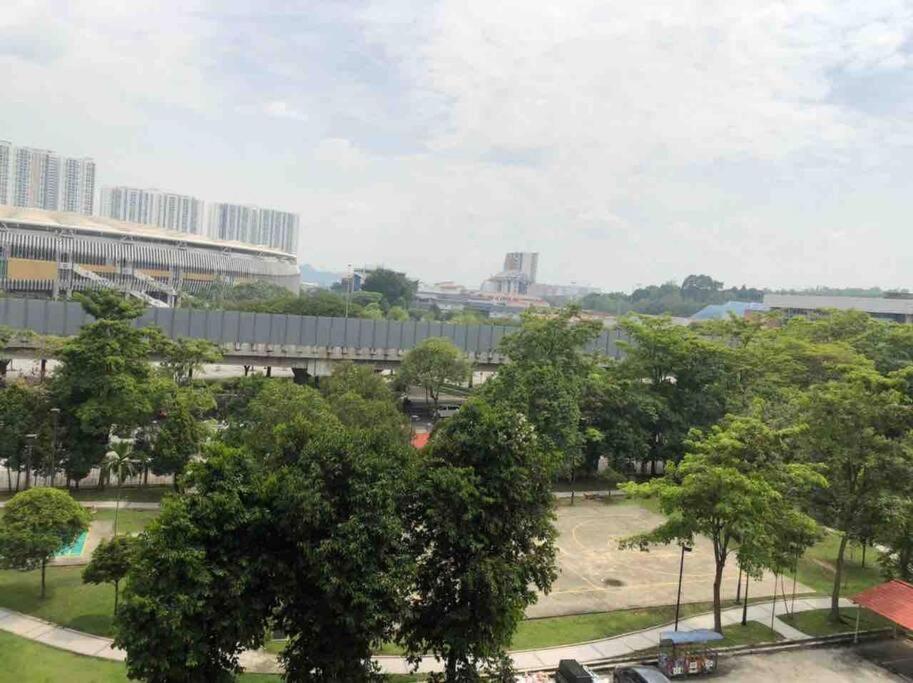 Arena Stadium Bukit Jalil Furnished, Air Con * Kuala Lumpur